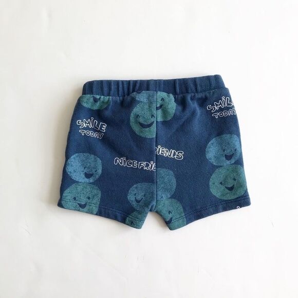 Zara apple print kangaroo pouch shorts EUC 9-12m - Picture 4 of 4